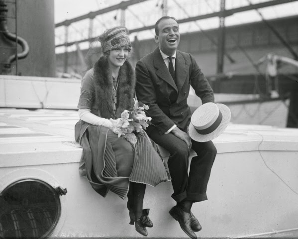 Mary Pickford Douglas Fairbanks honeymoon 1920.jpg