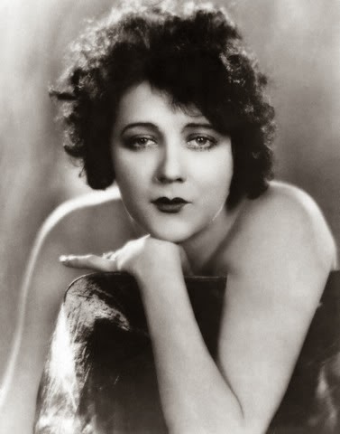 Barbara-La-Marr-July-28-1896-January-30-1926-celebrities-who-died-young-31196448-377-480.jpg