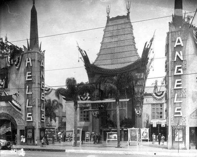 Chinese_Theatre_1930.jpg