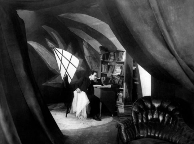 Cabinet-of-The-Cabinet-of-Dr-Caligari-1920-20.jpg